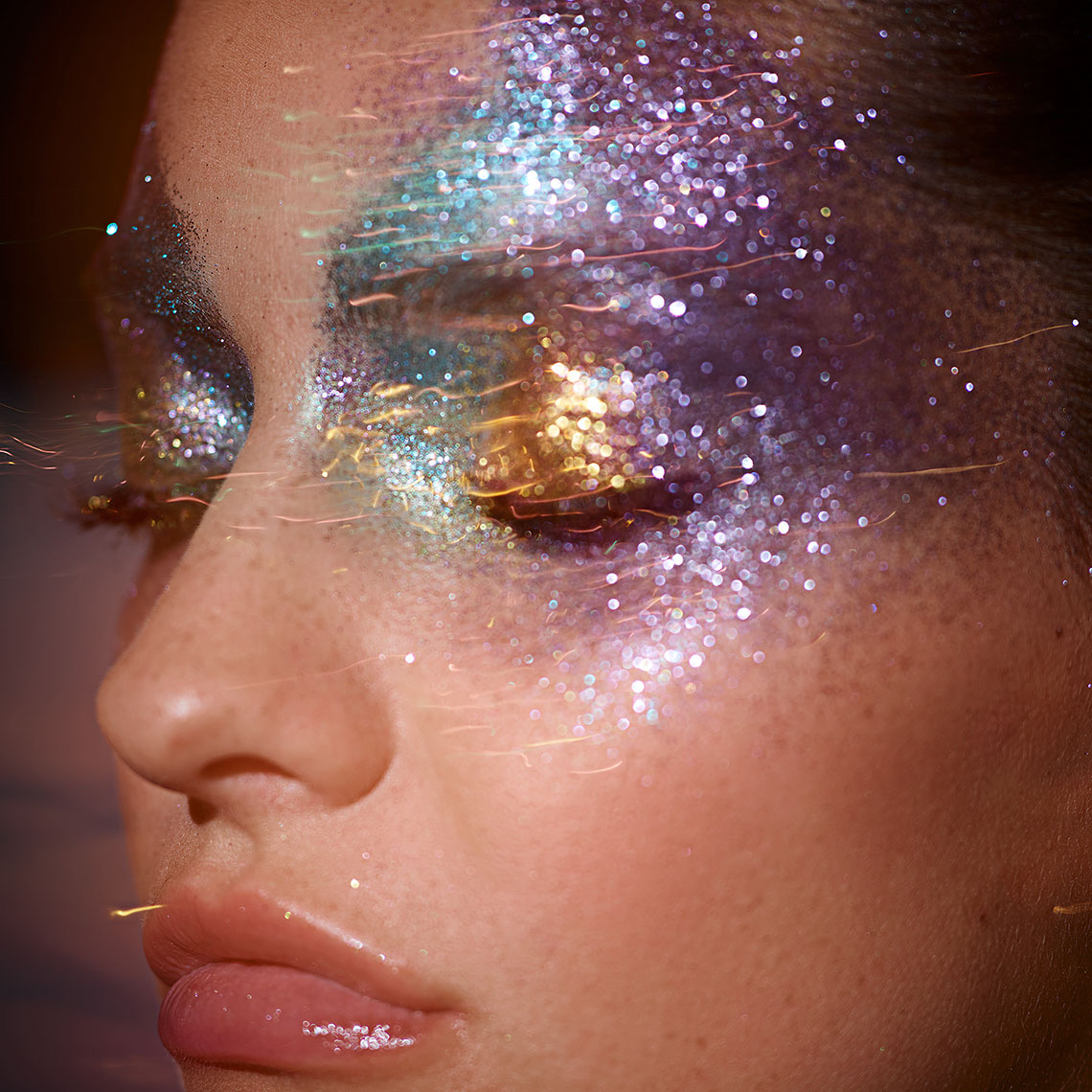 Case Study Eyeshadow Glitter Beauty Shooting   - Marc Wuchner - Beauty Still Life Cosmetic and Texture Photographer, Frankfurt