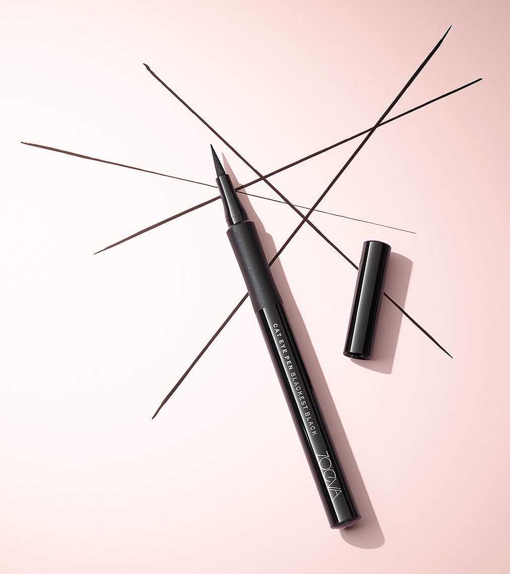 Beautiful Mascara Still Photography For Zoeva Cosmetics • Marc Wuchner • Cosmetic and Texture Photographer