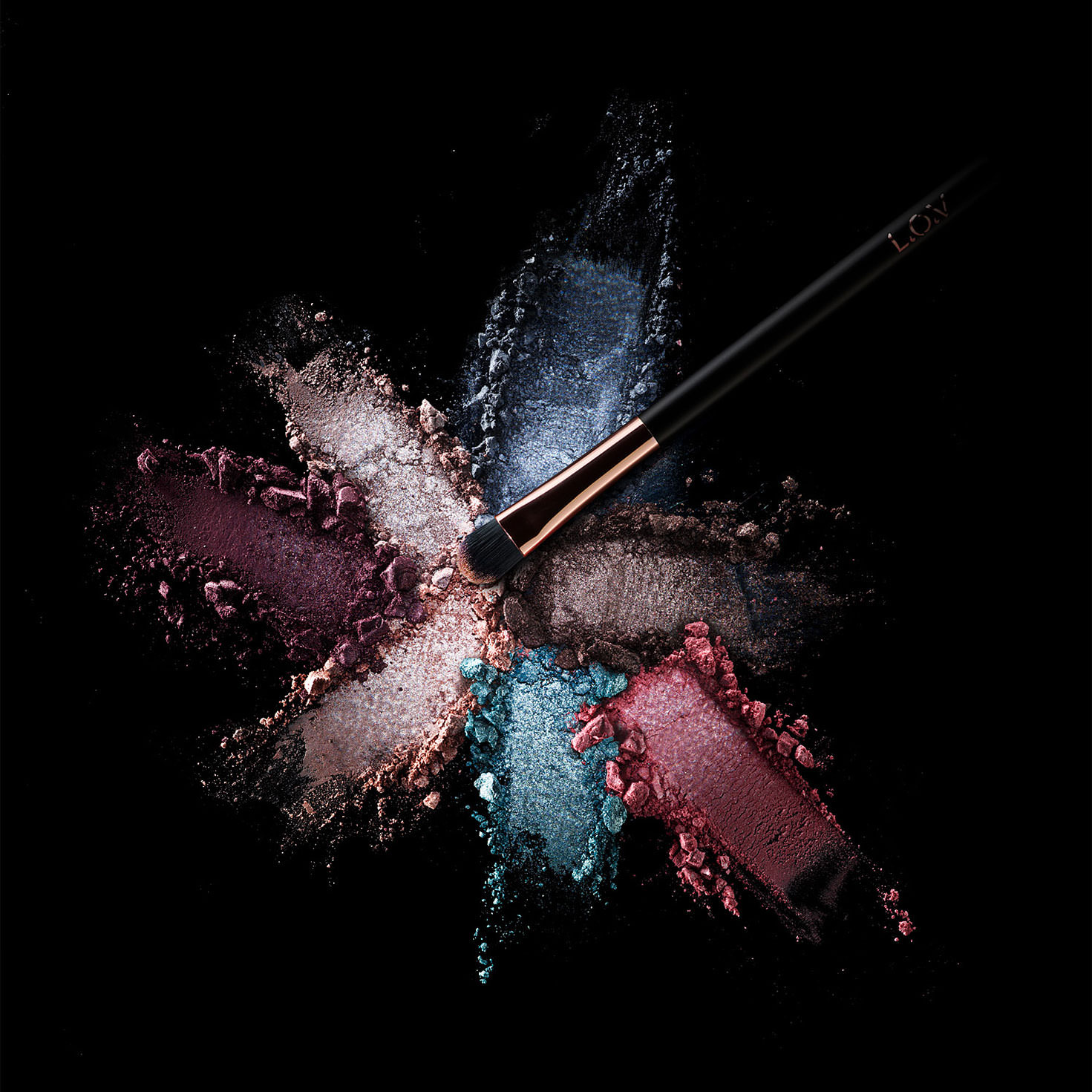Eyeshadow Brush Texture Photography  • Marc Wuchner • Cosmetic and Texture Photographer